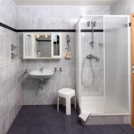 Гостевой дом Landgasthof Zum Siebenbachtal Strotzbusch