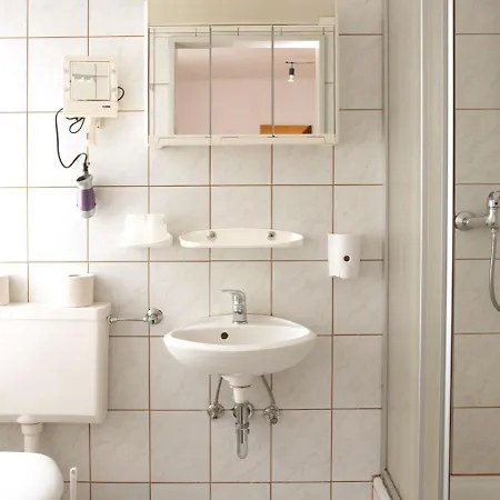 Landgasthof Zum Siebenbachtal Гостевой дом Strotzbusch