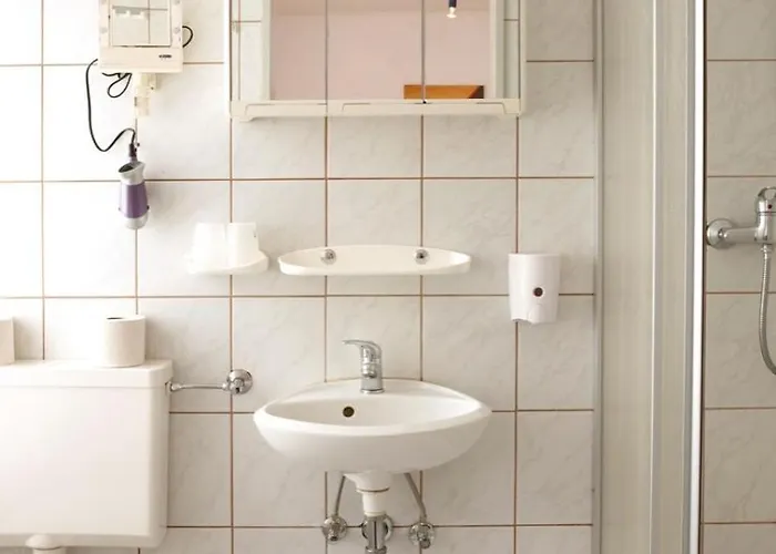 Landgasthof Zum Siebenbachtal 게스트하우스 Strotzbüsch